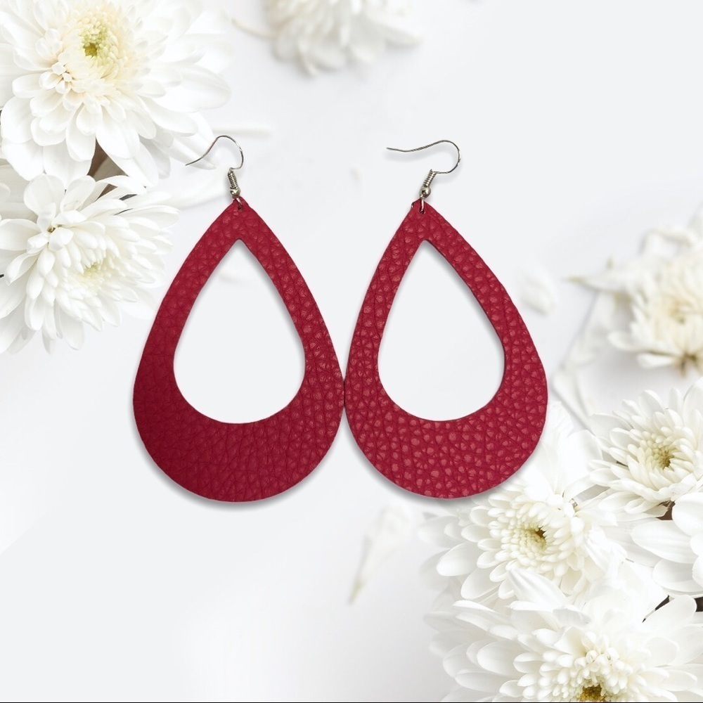 5/$20 pink faux leather hanging earrings‎